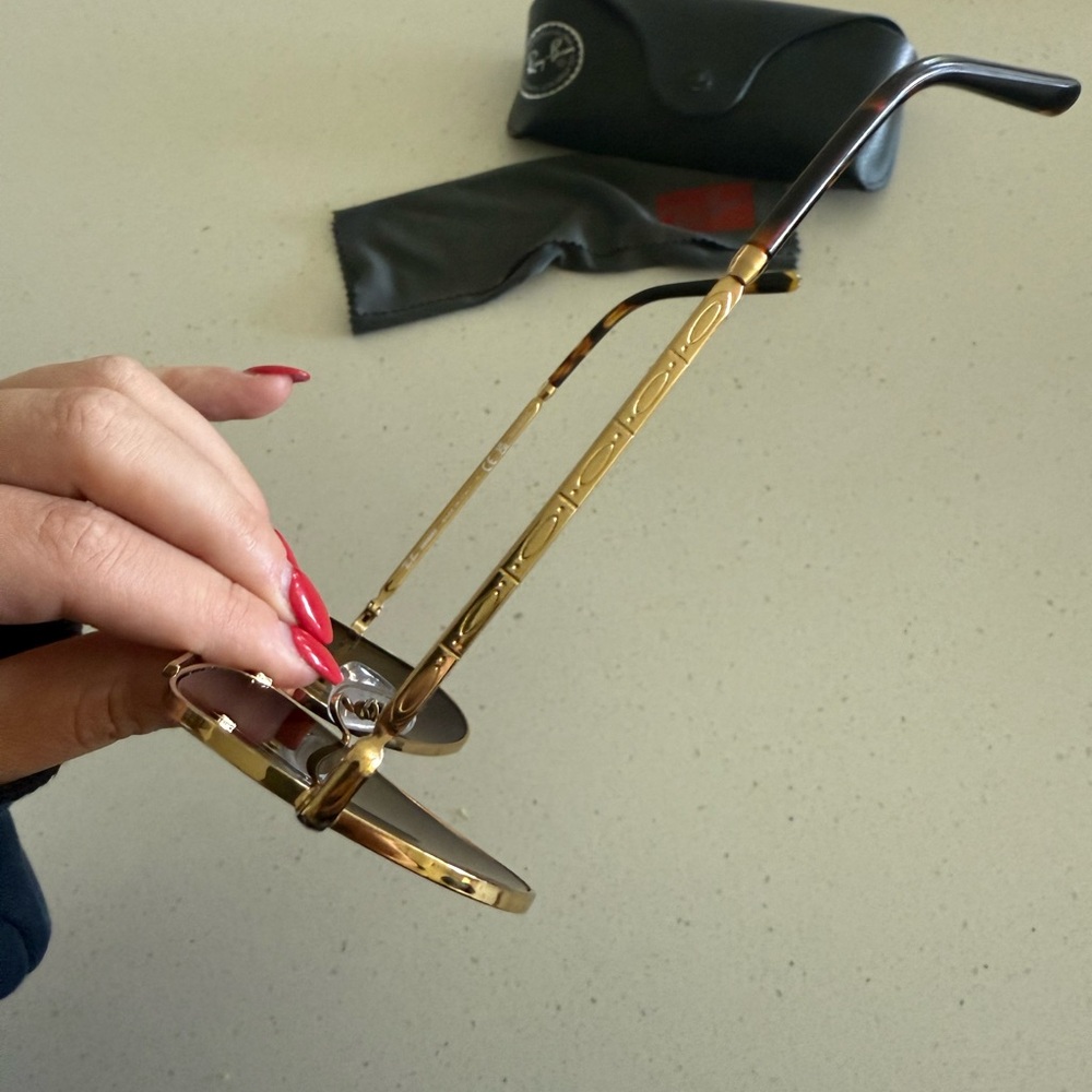 Ray Ban Polarized Oversized Aviators, Gold Frames - Picture 3 of 8